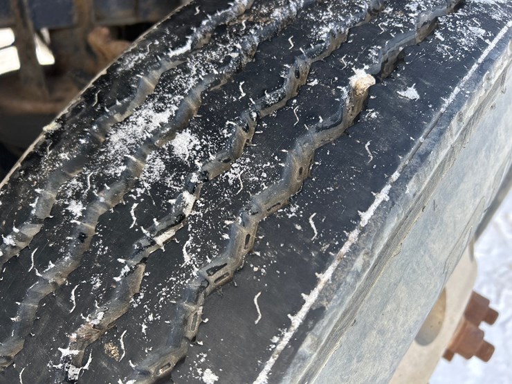 2005-international-7600-image-92