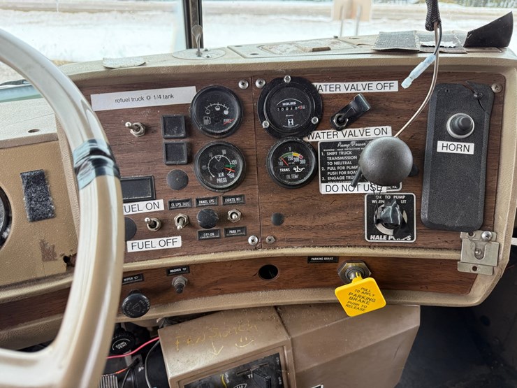 1984-mack-dm492s-image-49