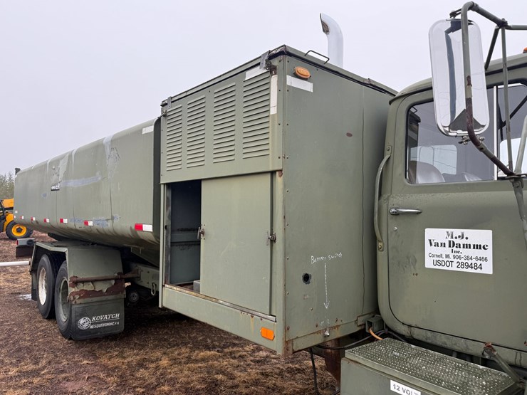 1984-mack-dm492s-image-36