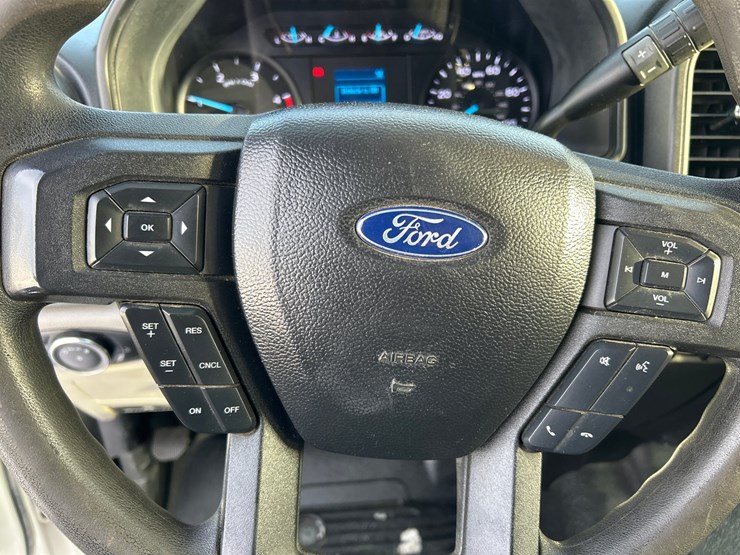 2021-ford-f550-image-76