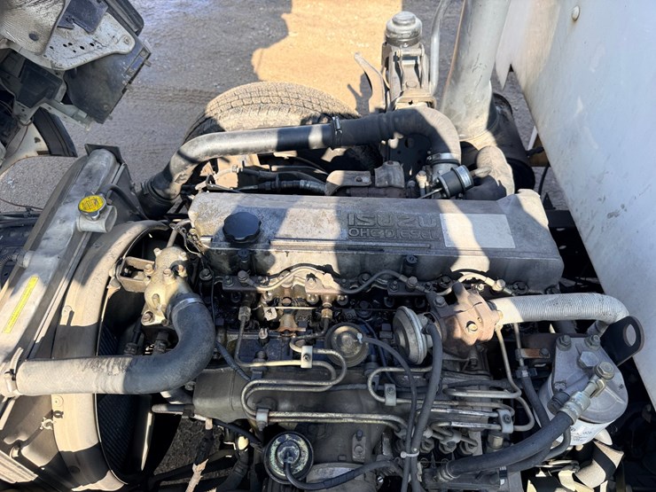 2001-isuzu-npr-image-47