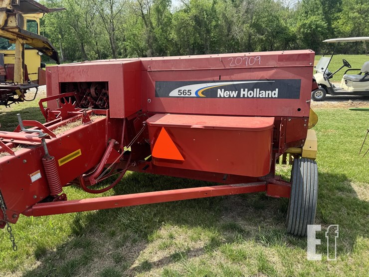 new-holland-565-image-5