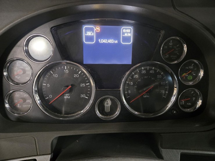 2015-kenworth-t680-image-67