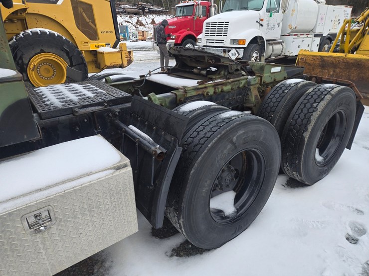 1992-massey-ferguson-8-image-21