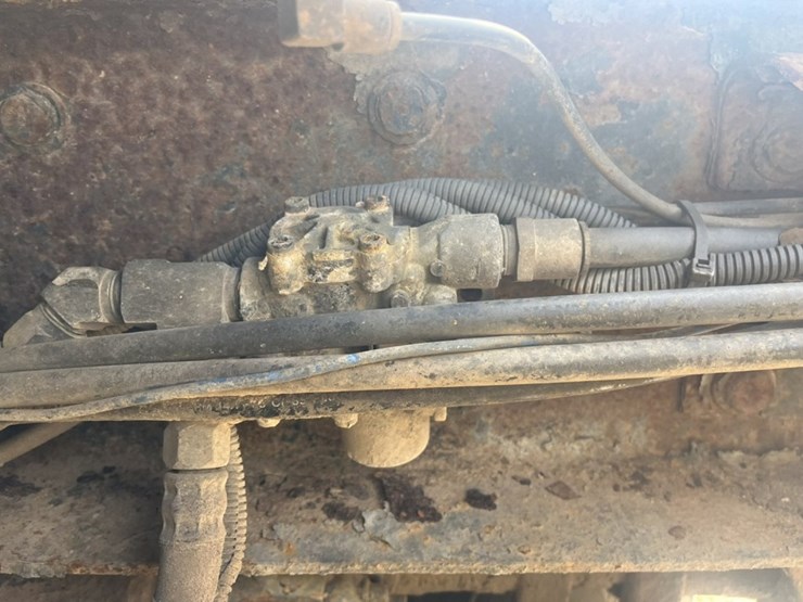 #1556-•-1999-mack-e7-460-day-cab-truck-tractor-image-21