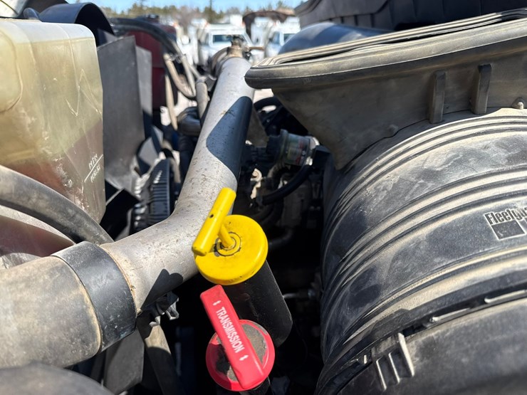 2010-international-7400-image-14