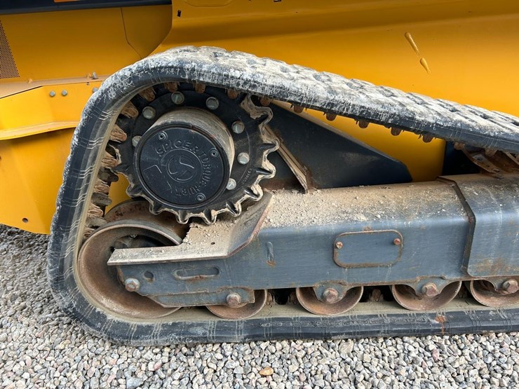 2024-deere-325g-image-13