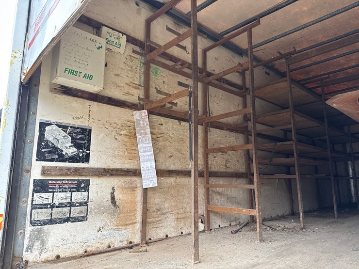 1993-ford-f700-image-72