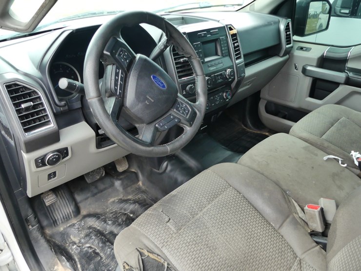 2016-ford-f150-xlt-image-11