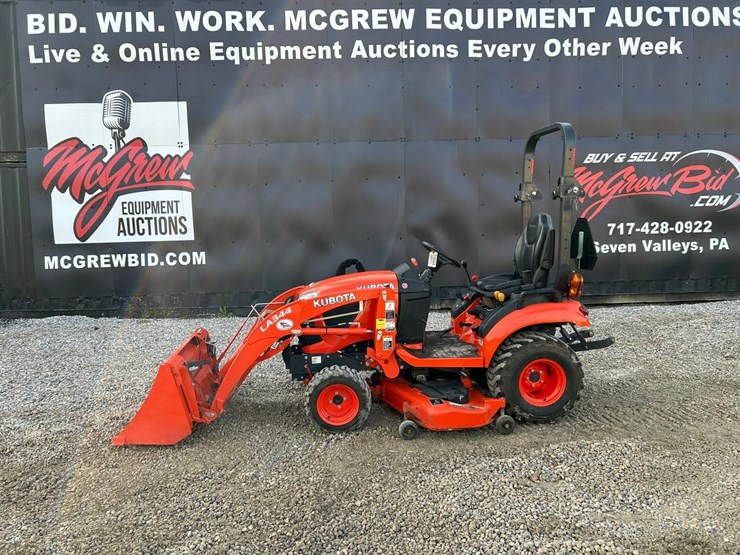 2021-kubota-bx2380-image-1