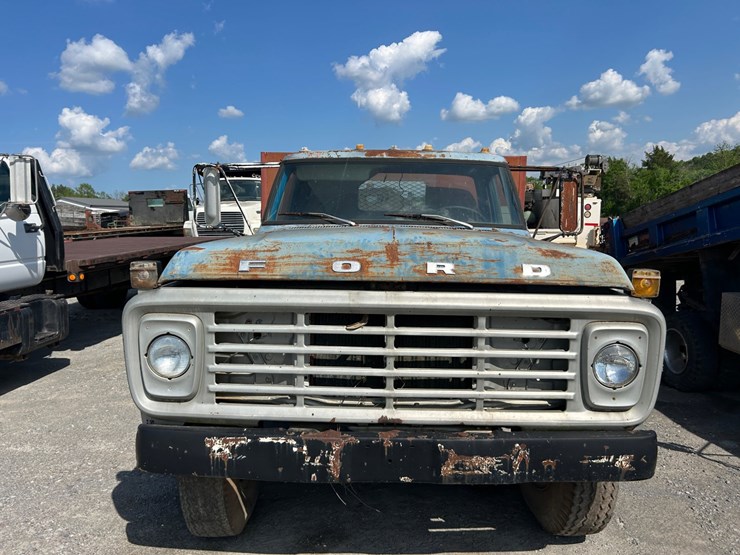 1979-ford-f800-image-3