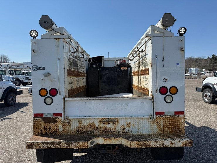 #1062-•-2015-ram-5500-heavy-duty-service-truck-image-4