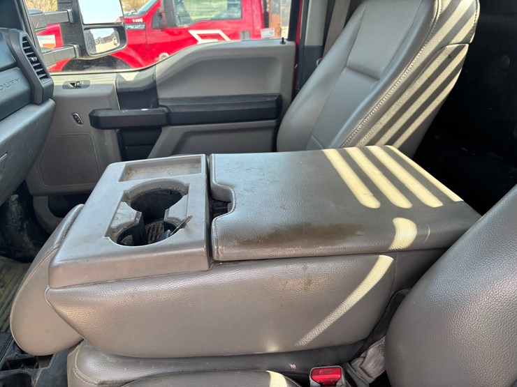 2017-ford-f350-image-35