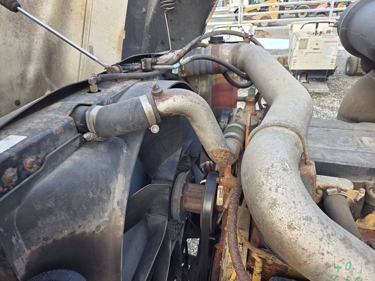 2005-caterpillar-c13-image-47