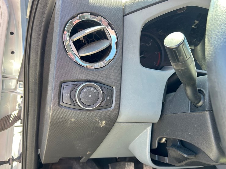 2023-ford-f750-image-56