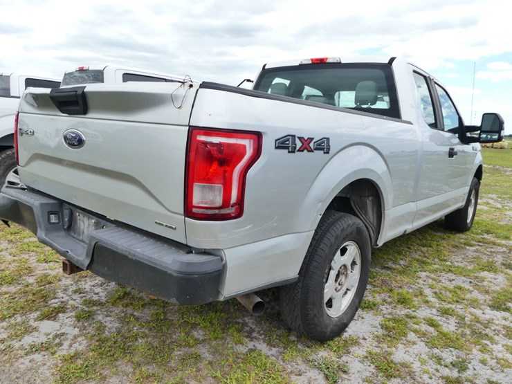 2015-ford-f150-xl-image-3