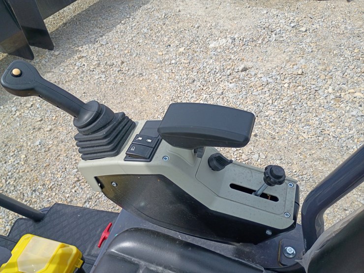 #24177-•-2025-agt-mx15rx-mini-excavator-image-15