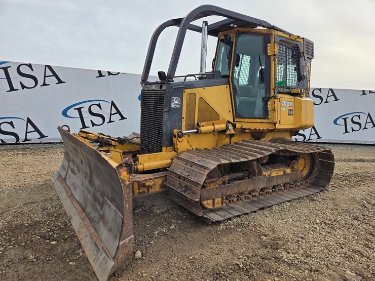 2002-deere-700h-lgp-image-1