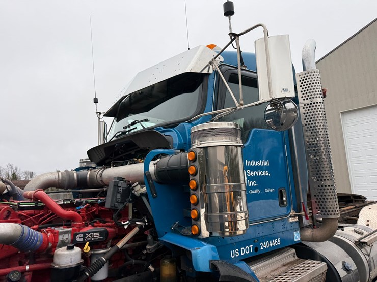 2020-kenworth-t800-image-35