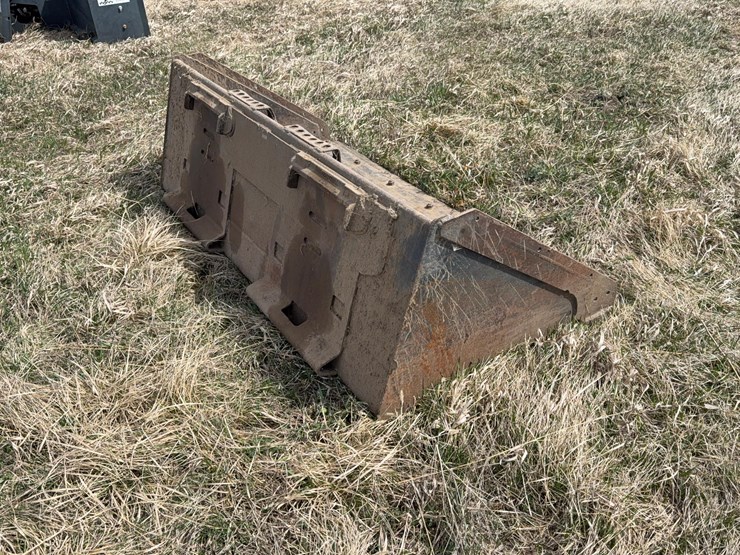 skid-steer-bucket-image-5