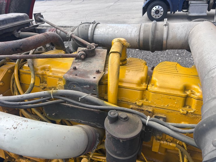 1998-peterbilt-379-image-66