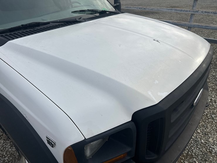 2006-ford-f550-image-11