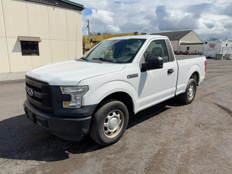 2016-ford-f150-xl-image-1