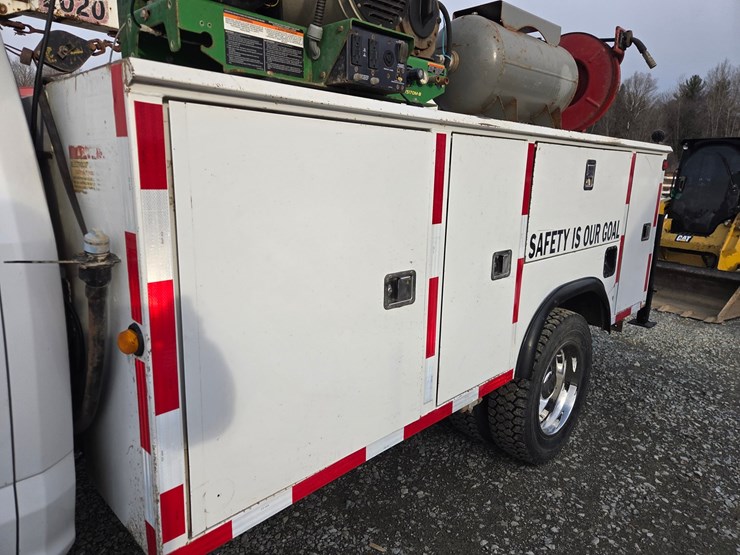 2018-ford-f550-xl-image-23