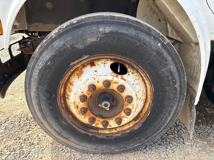 2000-international-4700-image-50