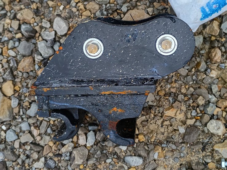 #l19-028-•-tpm-quick-coupler-mini-excavator-attachment-image-3