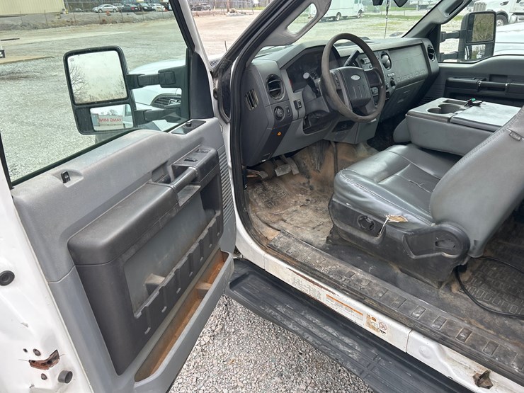 2012-ford-f450-image-38