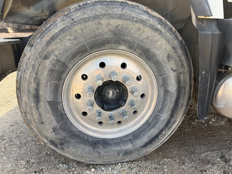 #1049-•-2005-mack-granite-tri-axle-dump-image-66