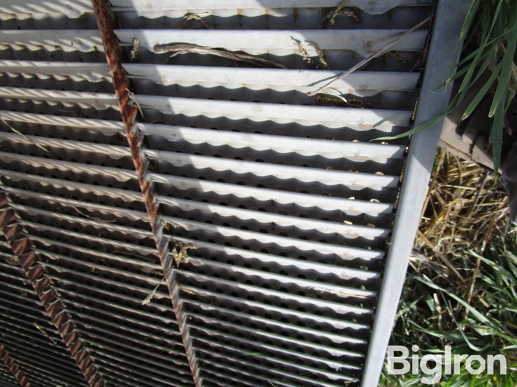 new-holland-tr96-image-15