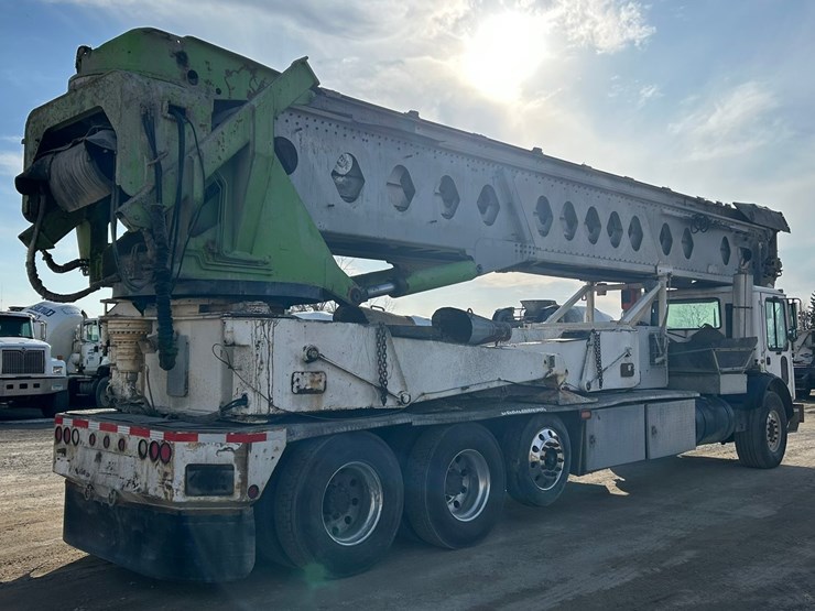 #2237-•-2006-mack-tri-axle-concrete-placement-truck-image-5