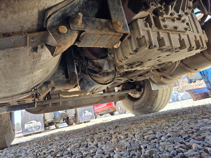 2019-international-hv613-image-58