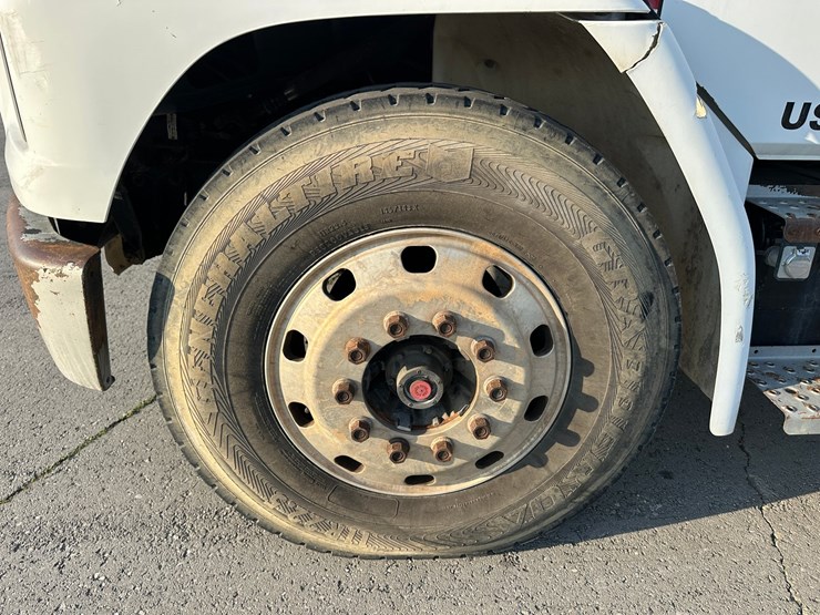 freightliner-fl70-image-75