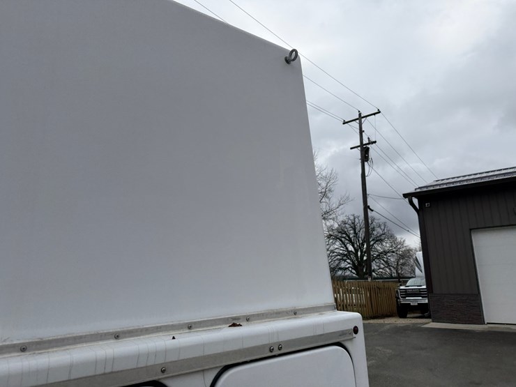 #1048-•-2009-gmc-c5500-specialty-service-truck-image-16