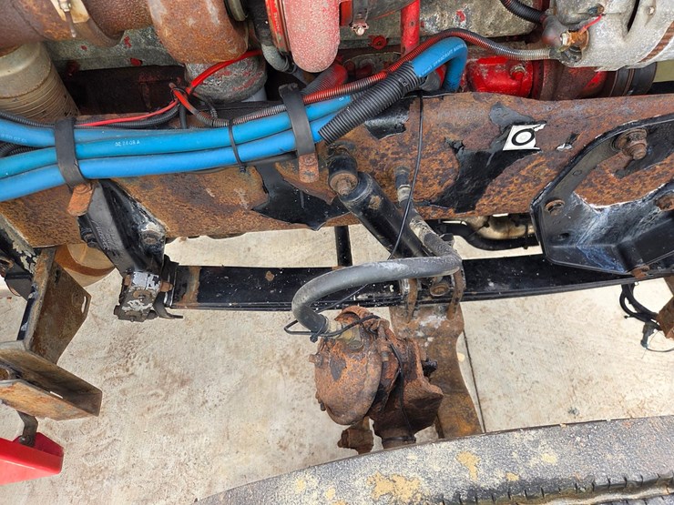 2002-peterbilt-379-image-58