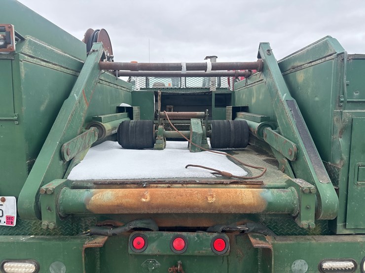 1998-massey-ferguson-8-image-23