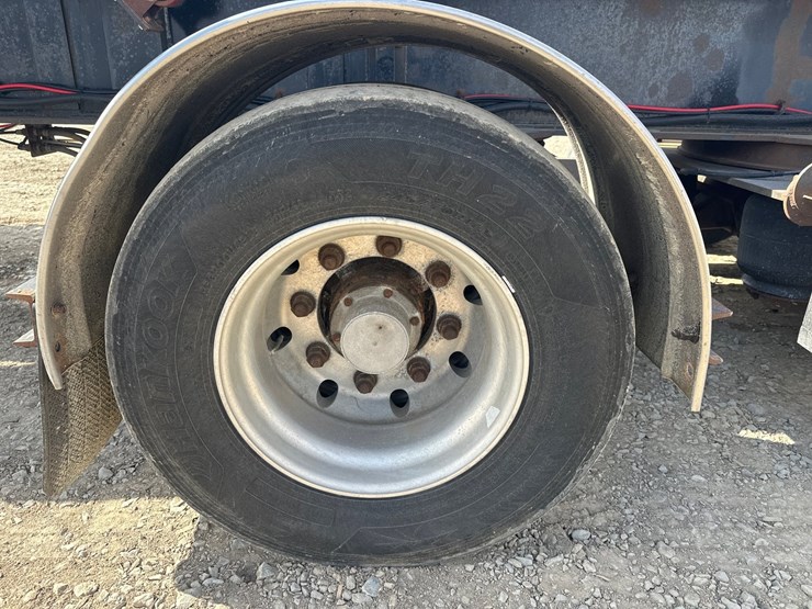 2010-massey-ferguson-8-image-73