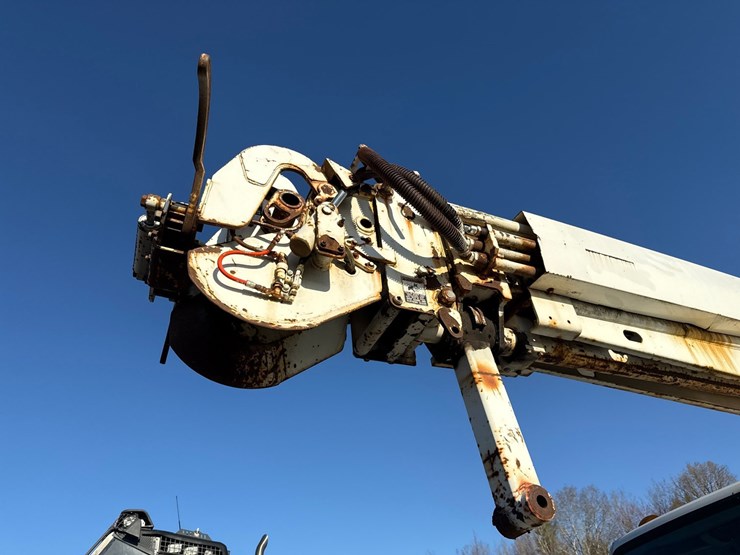 1998-freightliner-fl70-image-38