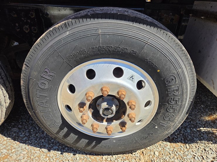 2019-international-hv613-image-88