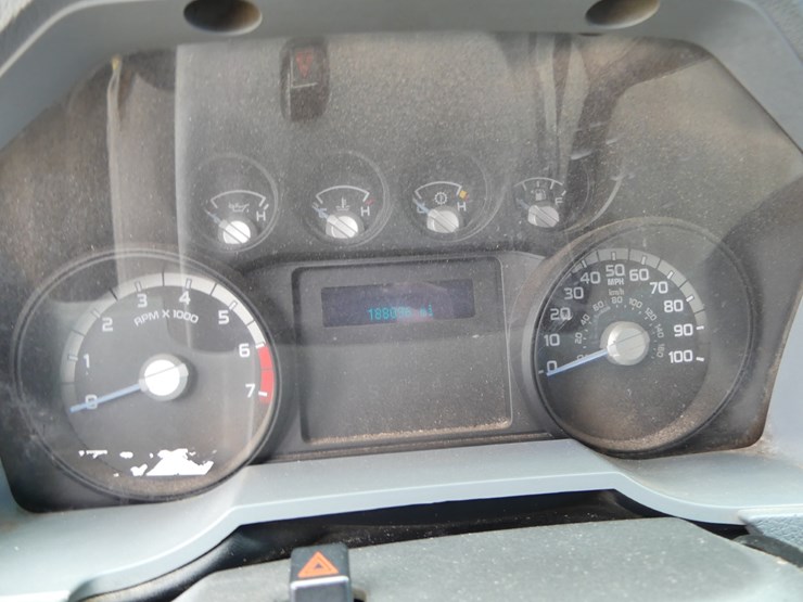 2012-ford-f250-xl-image-14