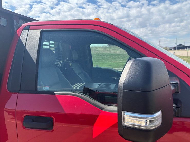 2017-ford-f350-image-21