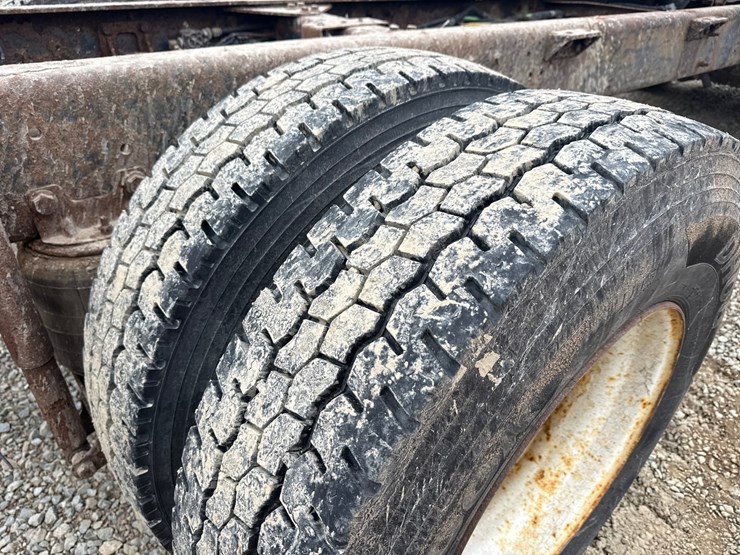 2009-international-4300-sba-image-57