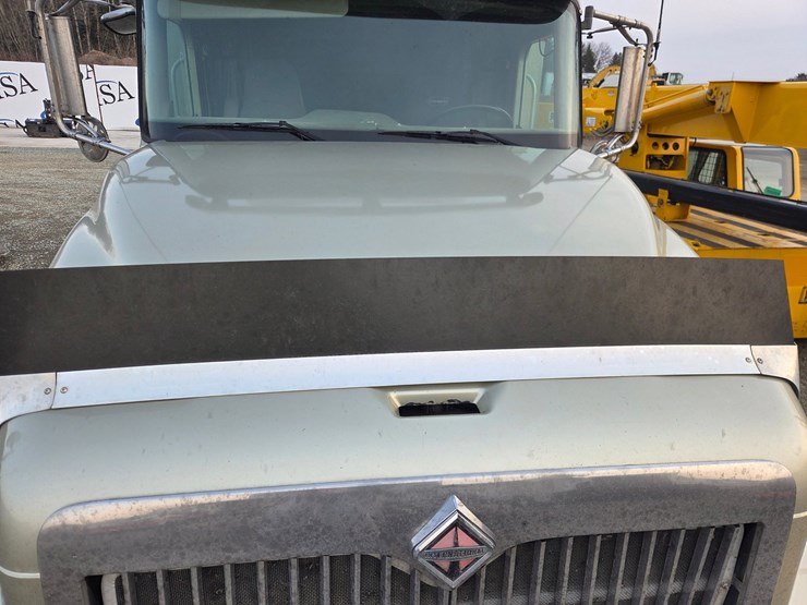 2005-caterpillar-c13-image-13