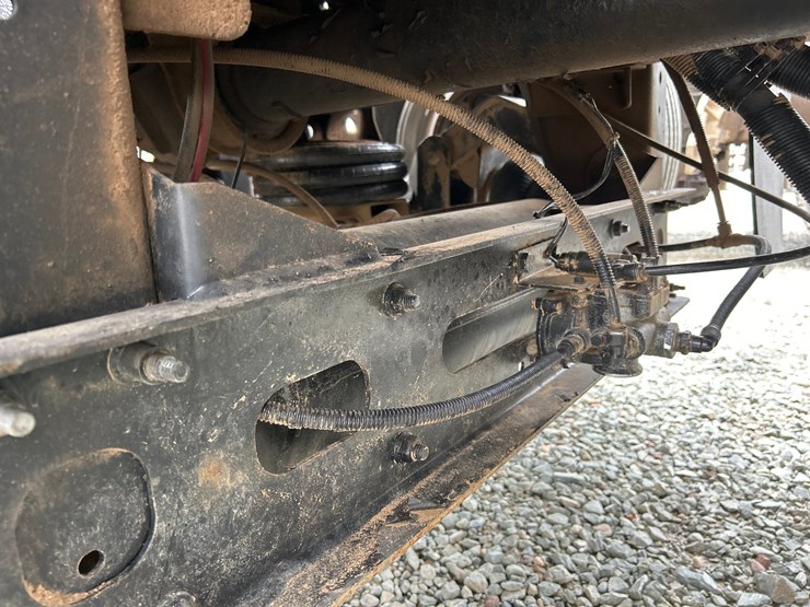 2005-peterbilt-357-image-35