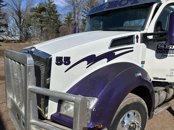 2020-kenworth-t880-image-12