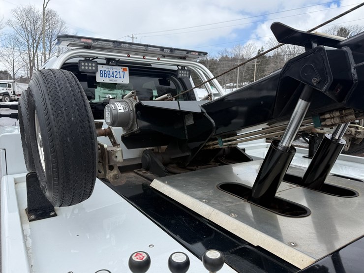 2018-ford-f550-image-18