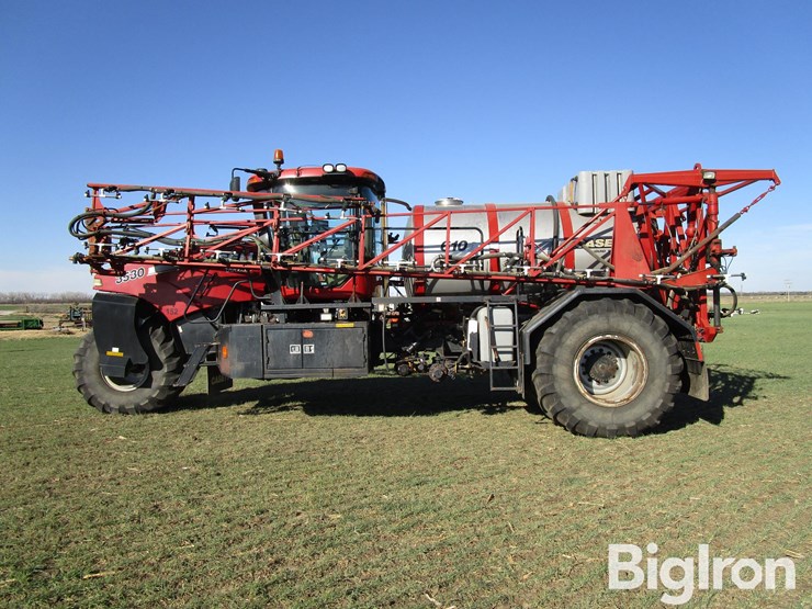 2012-case-ih-3530-floater-sprayer-image-8